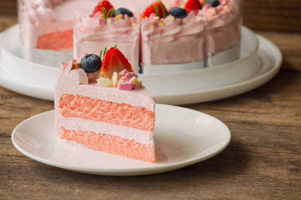 strawberry ice cream cake